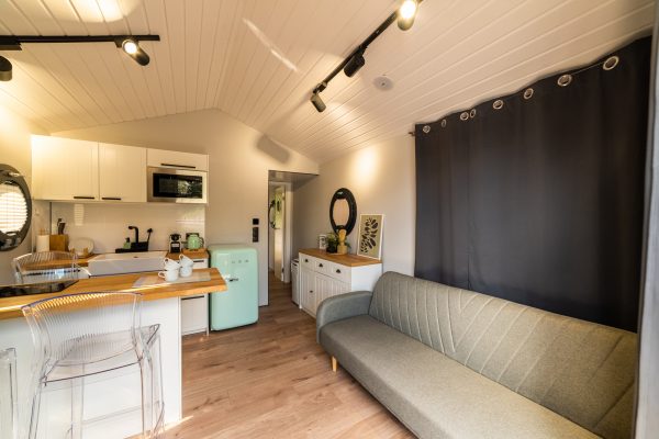 Waterstay Little Hut Gallery Image